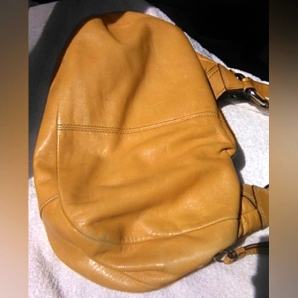 Coach leather purse - Picture 3 of 7